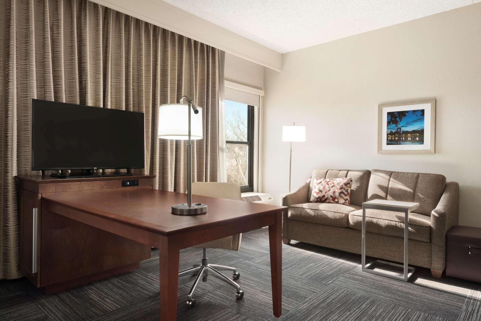 Hotel Hampton