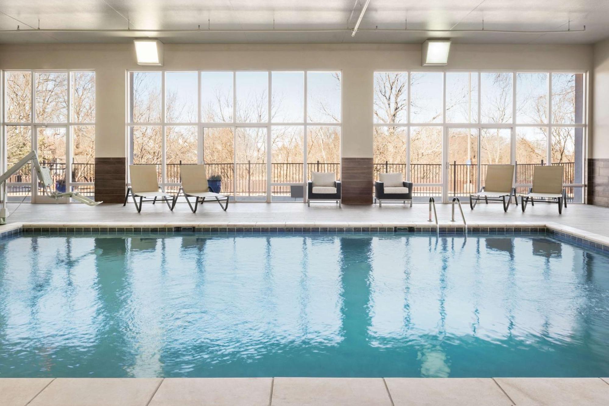 Hotel Hampton 3*