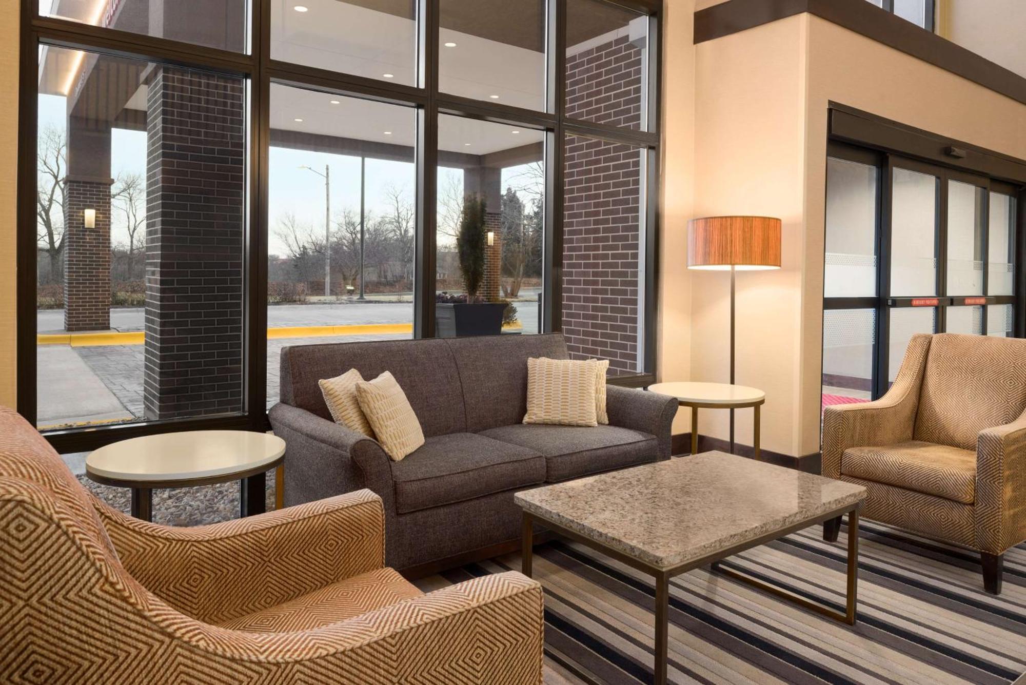 Hampton Hotel Lawrence
