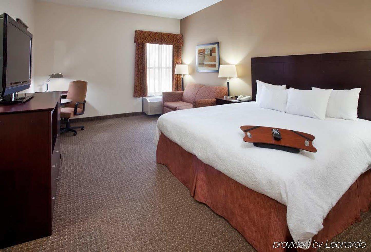 Hotel Hampton Lawrence
